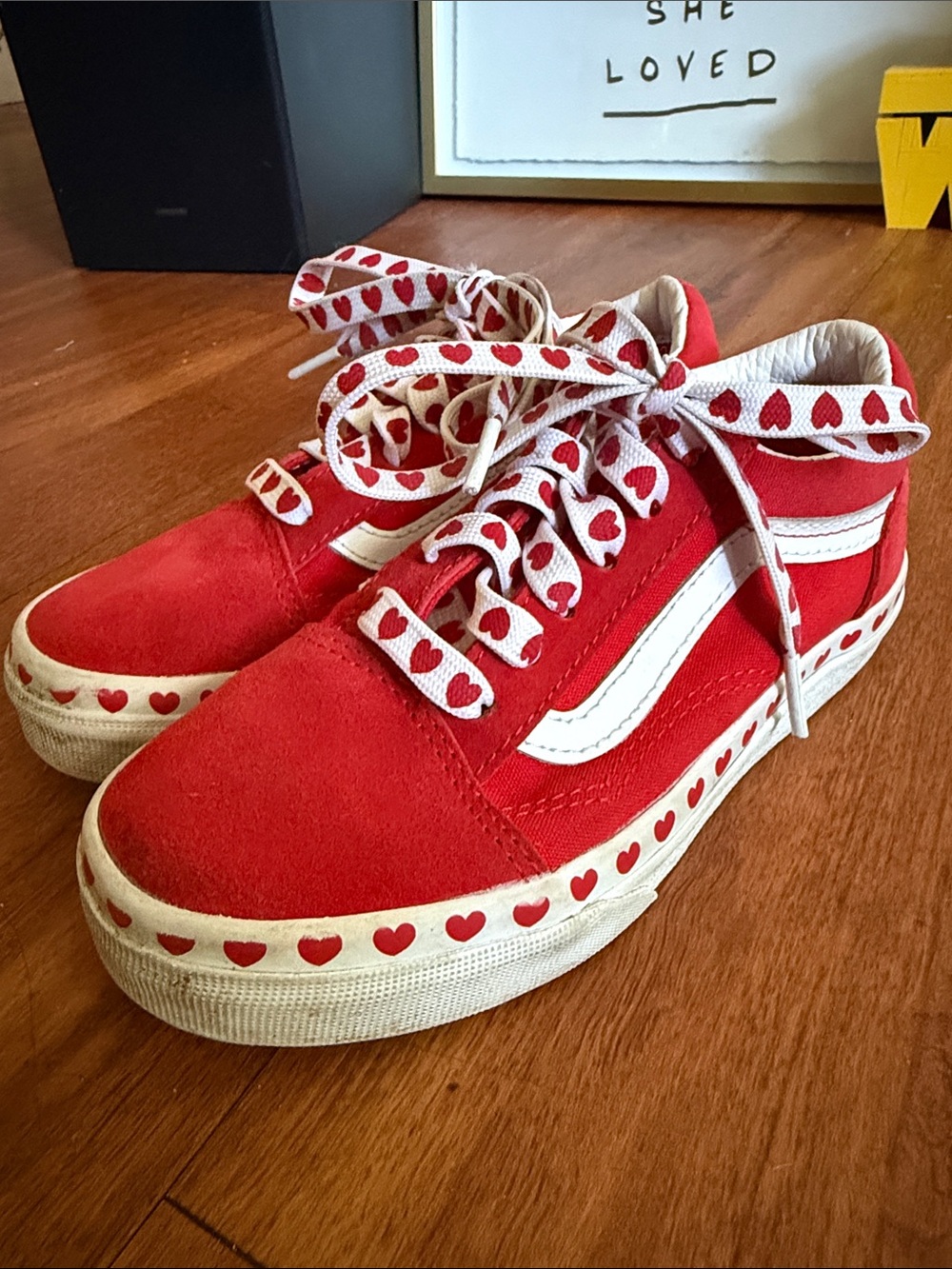 Vans Old Skool Girls Size 1 Red Hearts Shoes Low Top Skate Sneakers
